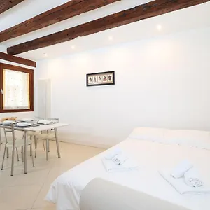  Apartamento Bricola Biennale
